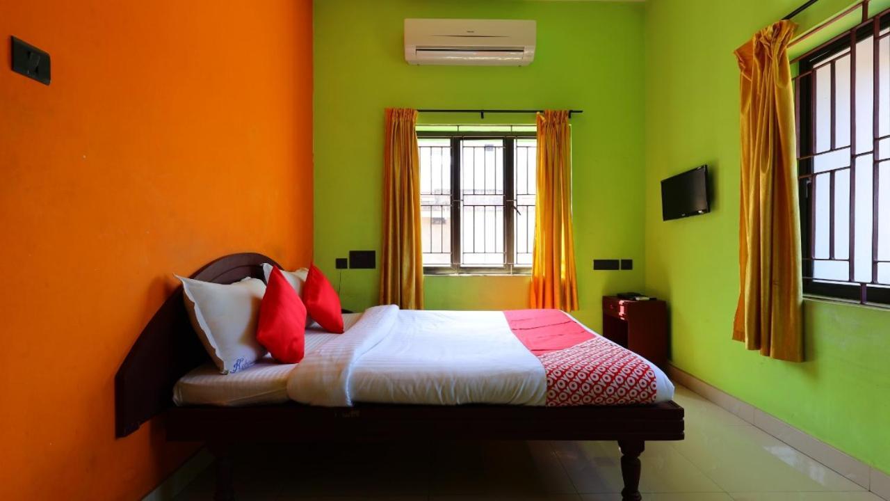 Kukuresidency Hotel Wadakkanchery Exterior photo